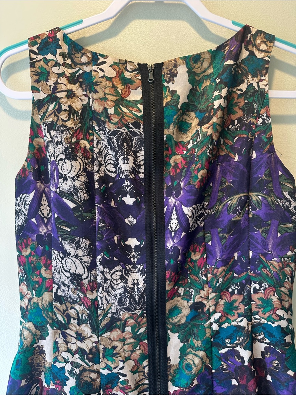 Dressbarn Sleeveless Floral Brocade A-Line Dress in Purple, Teal, Black - Picture 7 of 8